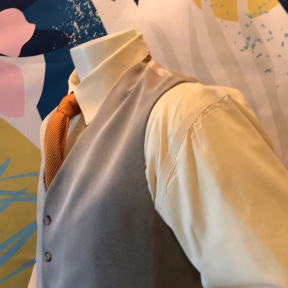 Claiborne Vest - Picture 14 of 17